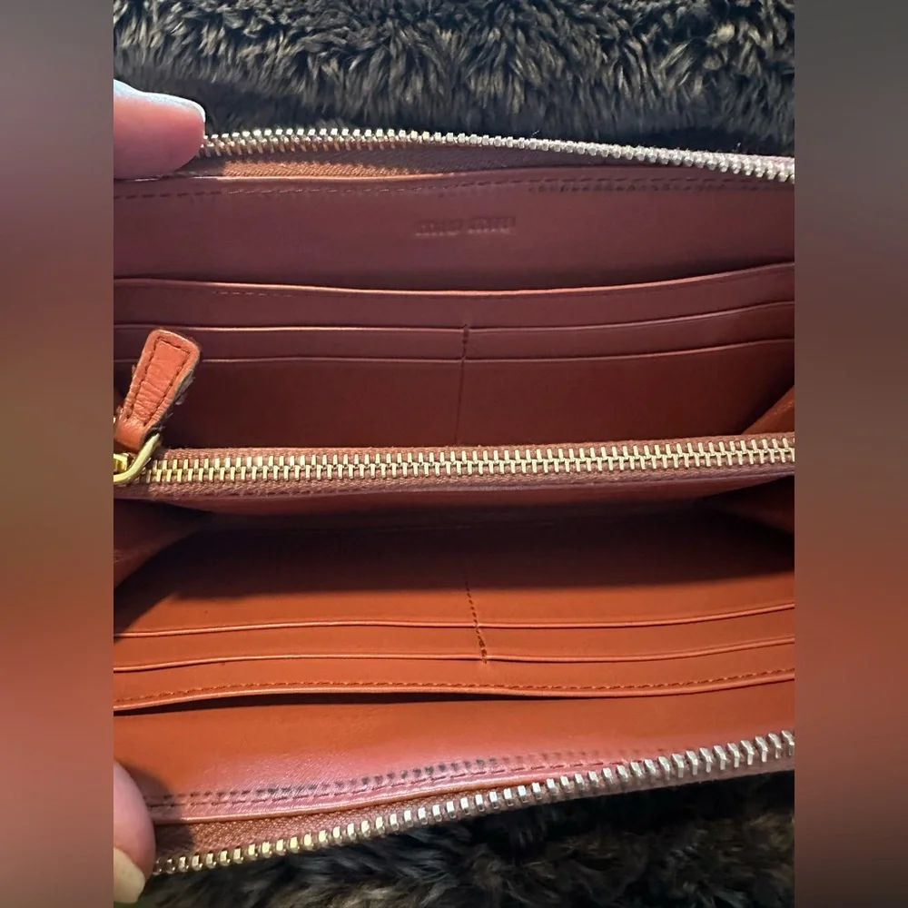 Miu Miu Brown Croc Embossed Wallet - Picture 4 of 6